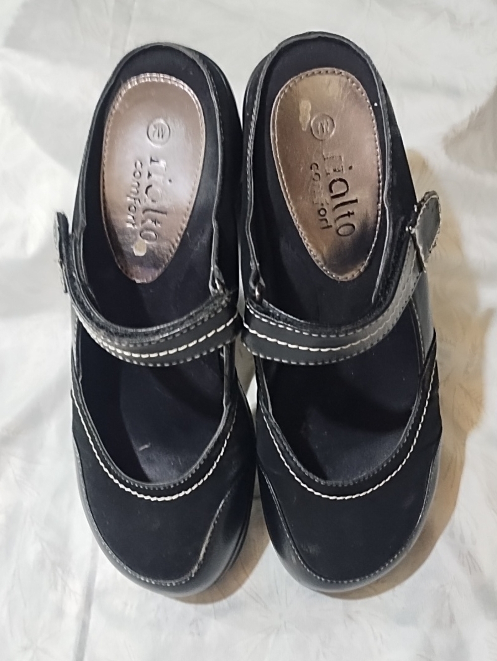 Rialto Black Mary Jane Clog Mules with White Stitching VGC Size 7 Wide.
